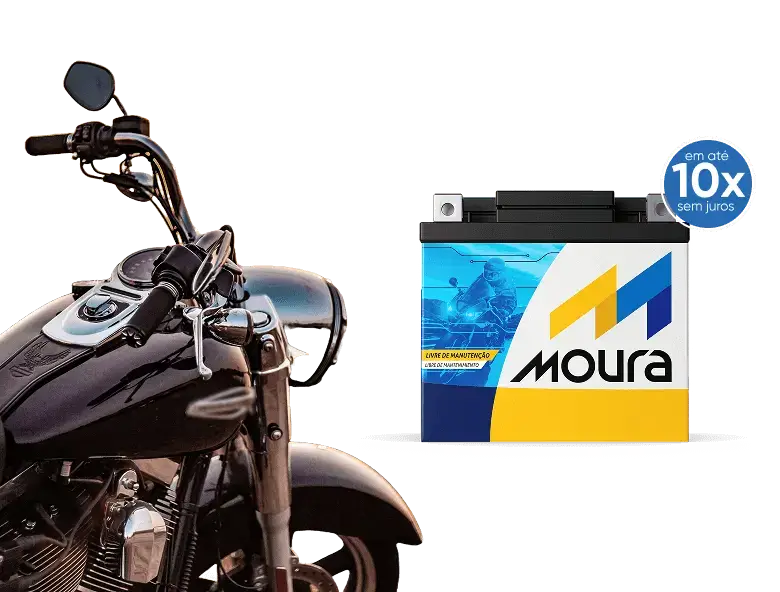 Carro parado com o capô aberto e uma bateria Moura
